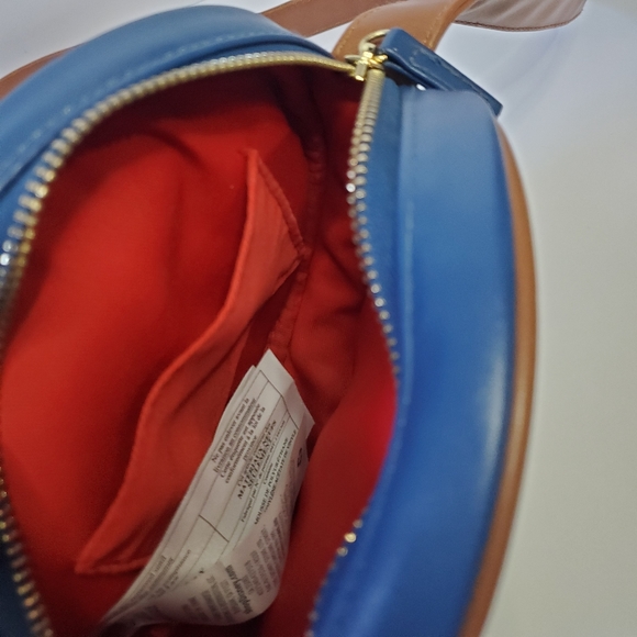 Disney Captain Marvel Circle Crossbody Bag - Picture 4 of 5